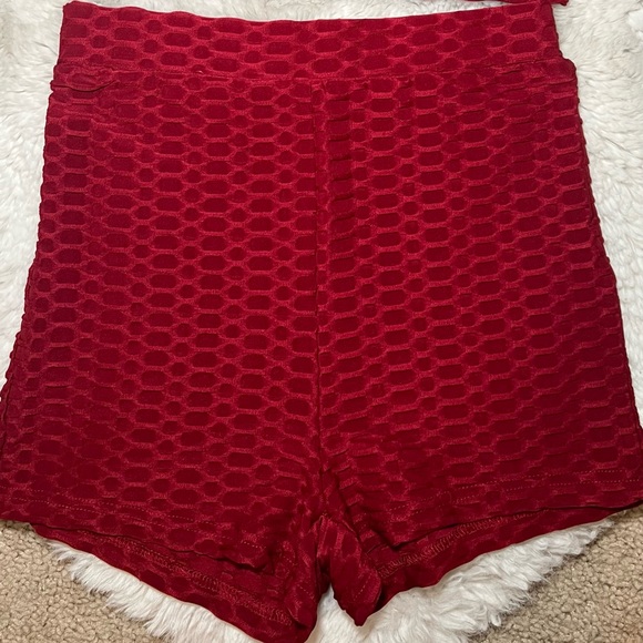 Red Textured Two-Piece Set - Picture 4 of 4